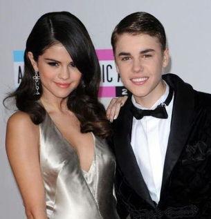 外媒爆料赛琳娜视频,外媒揭秘背后真相