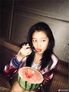 关晓彤吃娱乐瓜,揭秘背后惊人真相 第3张 关晓彤吃娱乐瓜,揭秘背后惊人真相 第3张
